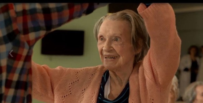 Une jeune fille de 90 ans Une jeune fille de 90 ans